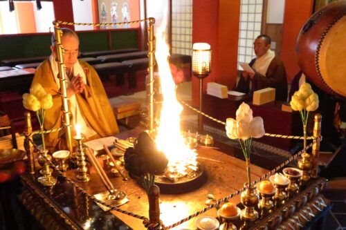 新年あけましておめでとうございます。